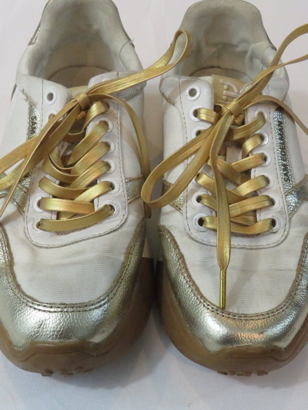 Sam Edelman Layla SE-1980 Retro Jogger Sneakers White / Molten Gold 6.5M